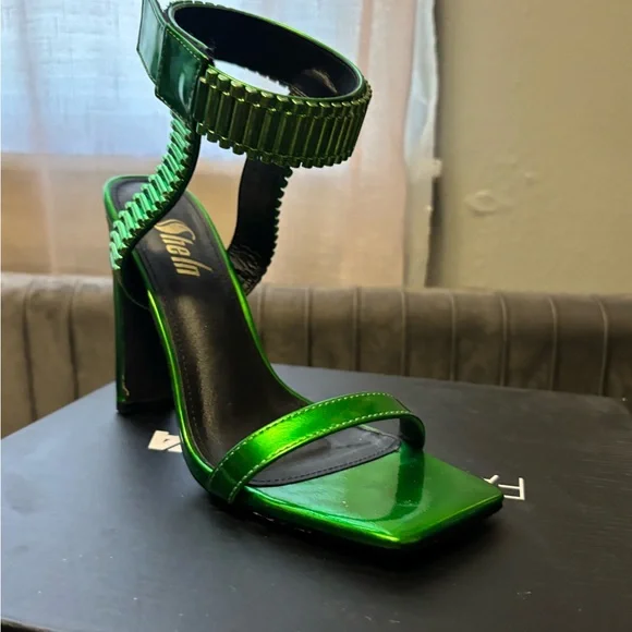 SHEIN Vibrant Green Strappy Heels - Picture 5 of 5